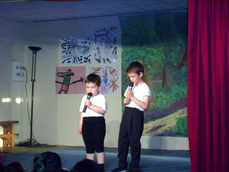 Vendredi soir , c'�tait la f�te des l'�coles 