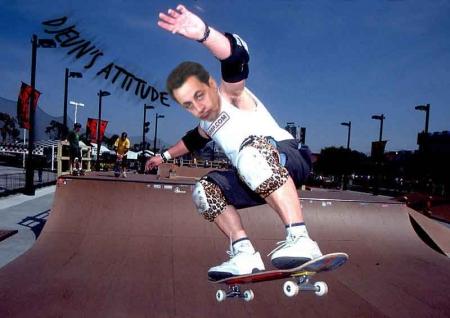 NOTRE PRESIDENT S'AMUSE UN PEU ! LOL !!