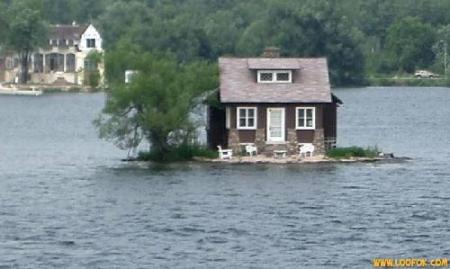 UN PETIT COIN BIEN TRANQUILLE !  PAS DE VOISINS POUR VOUS ENBETER ! ! LOL !