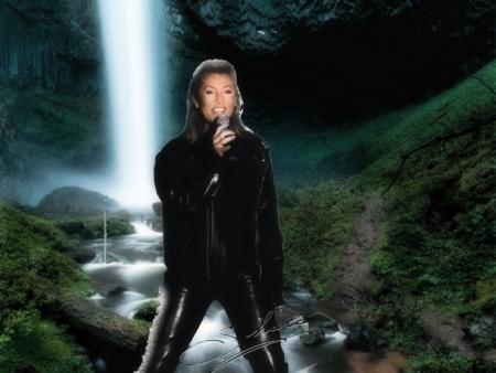 MERCI MON AMIE DOMI1