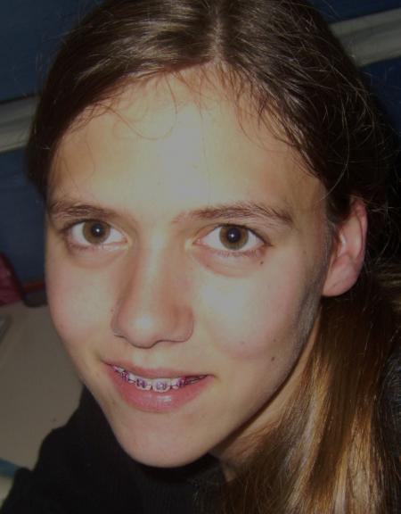 MA FILLE AVEC SON APPAREIL.